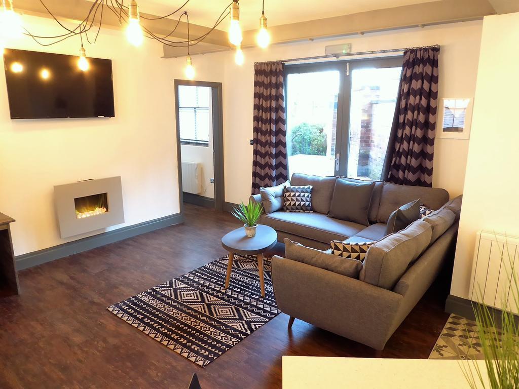 Stables At The Coach House Apartment *